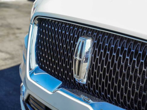 Used 2021 Lincoln Navigator L Black Label w/ Special Edition Package image 11