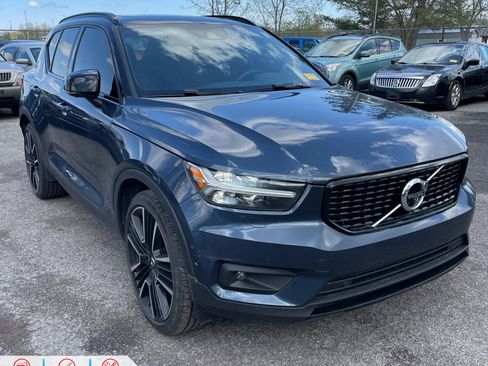 Used 2022 Volvo XC40 T5 R-Design w/ Advanced Package AWD/4WD image 1
