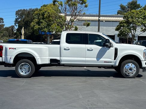 New 2026 Ford F450 Platinum w/ FX4 Off-Road Package AWD/4WD image 3