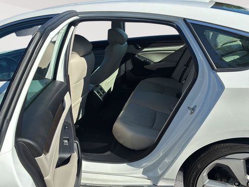 Used 2020 Honda Accord Touring image 24