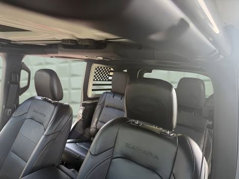 Certified 2022 Jeep Wrangler Unlimited Sahara w/ Cold Weather Group image 13