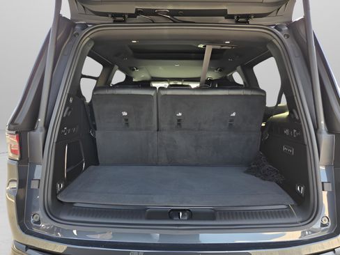 Used 2024 Jeep Wagoneer Series II image 33