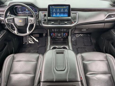 Used 2023 Chevrolet Suburban LT image 19