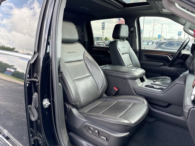 Used 2024 GMC Sierra 3500 Denali w/ Denali Reserve Package AWD/4WD image 25