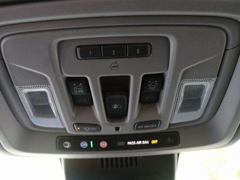 Used 2022 GMC Sierra 1500 Denali w/ Denali Reserve Package image 29