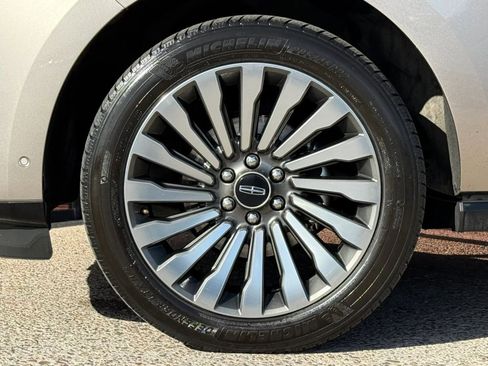 Used 2019 Lincoln Navigator L Reserve AWD/4WD image 27