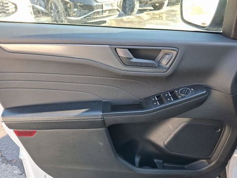 Used 2025 Ford Escape Active AWD/4WD image 13