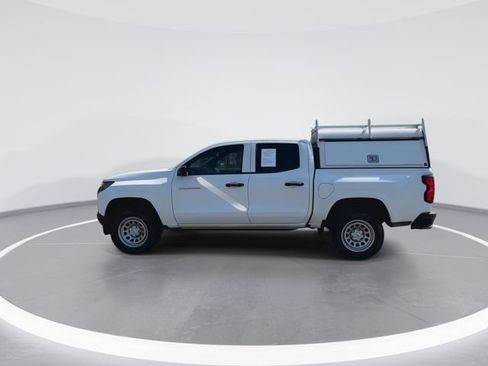 Used 2024 Chevrolet Colorado W/T w/ Safety Package image 7