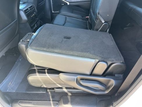 Used 2024 Jeep Wagoneer L Series II w/ Flexible Seating Group image 38