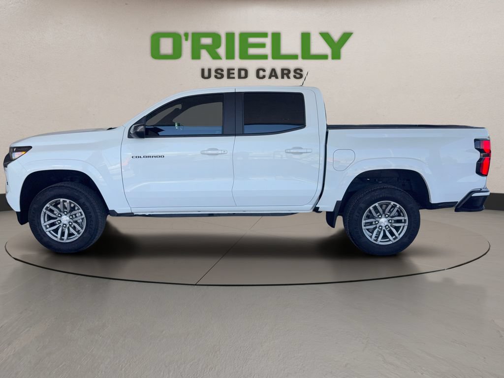 Used 2024 Chevrolet Colorado LT w/ LT Convenience Package II RWD image 3