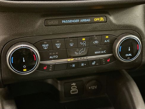 Used 2025 Ford Escape ST-Line Select AWD/4WD image 23