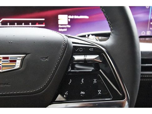 Used 2026 Cadillac Escalade Platinum Sport w/ LPO, ONYX Package AWD/4WD image 17