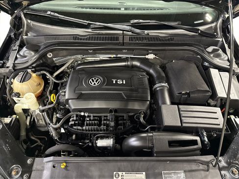 Used 2016 Volkswagen Jetta GLI SEL image 11