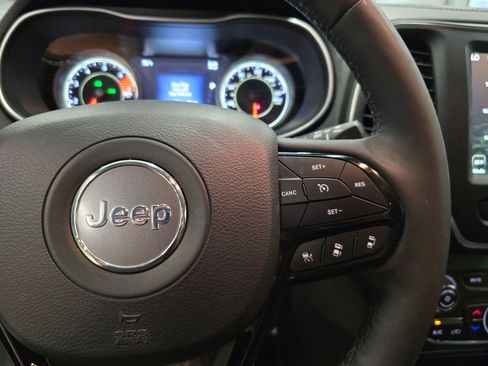 Used 2023 Jeep Cherokee Altitude Lux AWD/4WD image 20