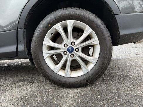 Used 2018 Ford Escape SE image 18