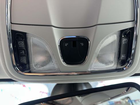 Certified 2020 Jeep Cherokee Limited AWD/4WD image 38