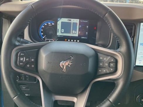 Used 2024 Ford Bronco Wildtrak AWD/4WD image 13