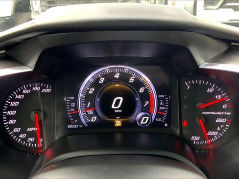 Used 2018 Chevrolet Corvette Stingray Coupe w/ Carbon Flash Badge Package image 21