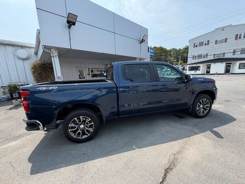 Used 2023 Chevrolet Silverado 1500 LT AWD/4WD image 6