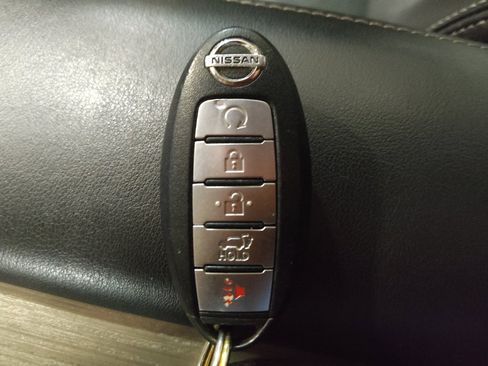 Used 2017 Nissan Murano Platinum w/ Platinum Technology Package FWD image 32