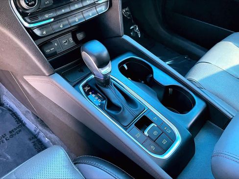 Used 2020 Hyundai Santa Fe Limited image 17