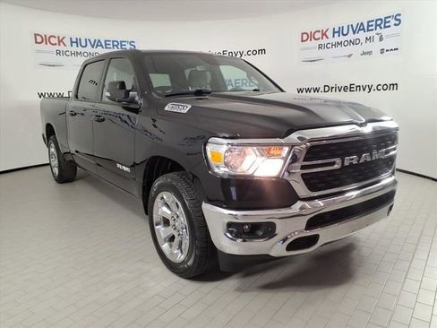 Used 2022 RAM 1500 Big Horn AWD/4WD image 3