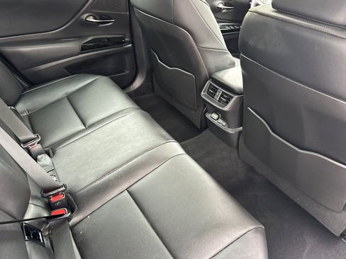 Used 2025 Lexus ES 300h F Sport FWD image 29