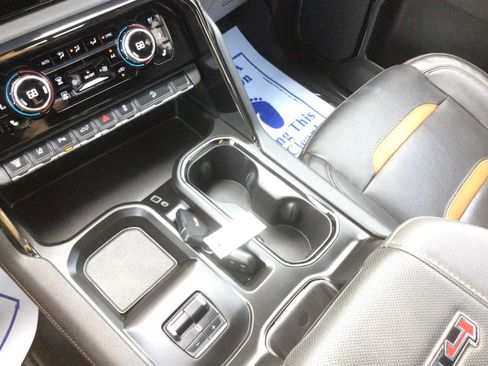 Used 2024 GMC Sierra 3500 AT4 w/ AT4 Preferred Package AWD/4WD image 20