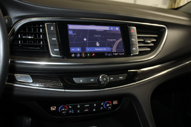 Used 2021 Buick Enclave Avenir w/ Avenir Technology Package AWD/4WD image 23