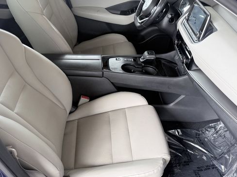 Used 2021 Nissan Rogue SV w/ Premium Package FWD image 36