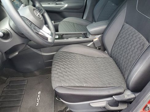 Used 2023 Nissan Kicks SV image 19