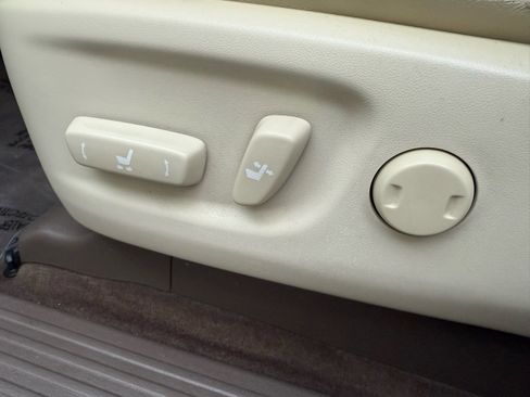 Used 2012 Lexus GX 460 image 46