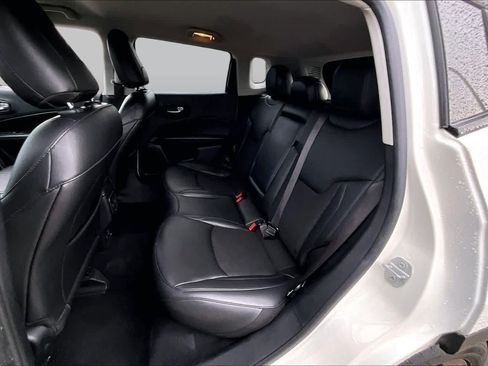 Used 2021 Jeep Compass Latitude FWD image 19