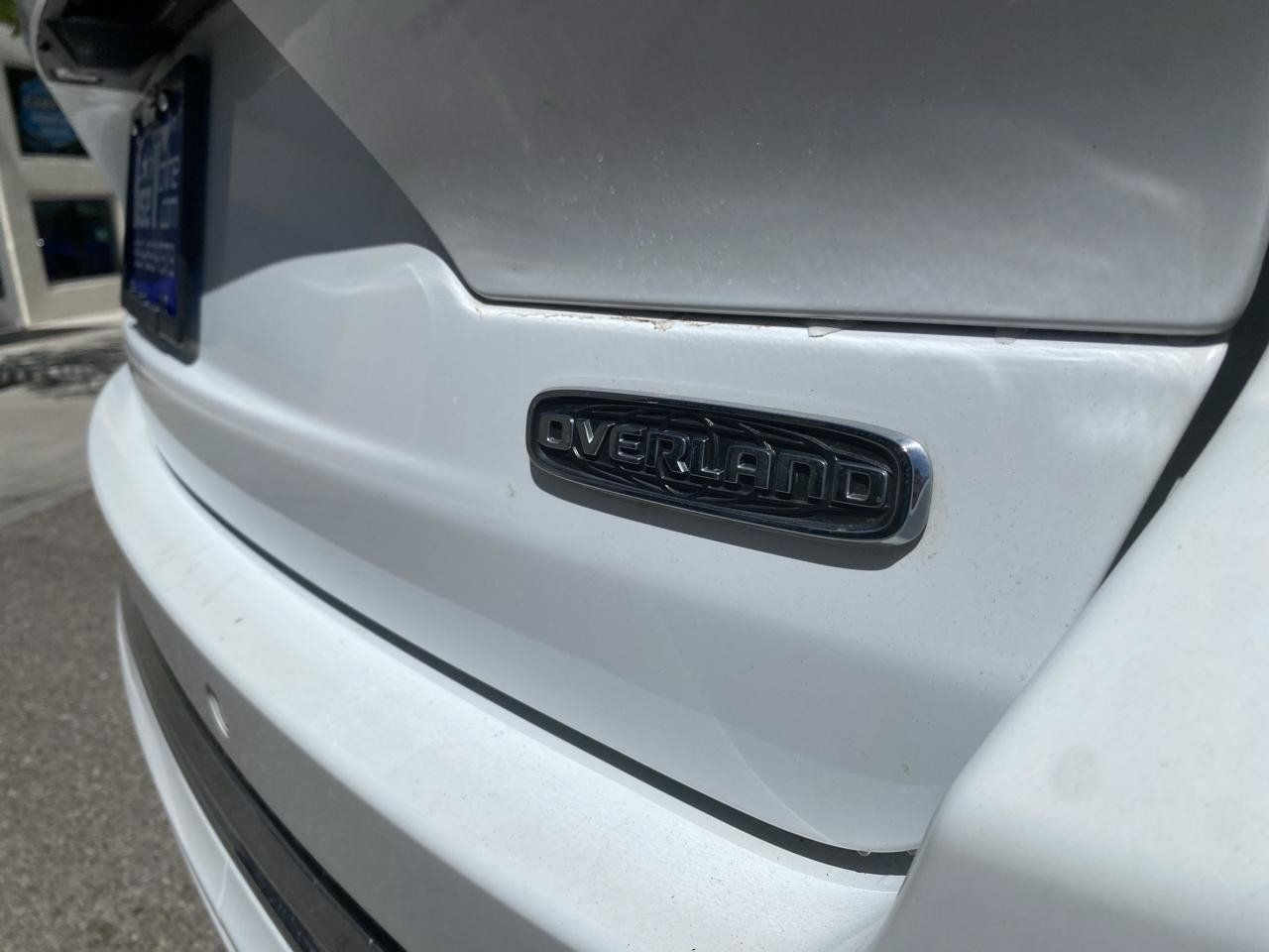 Used 2022 Jeep Grand Cherokee Overland w/ Advanced Protech Group III AWD/4WD image 9