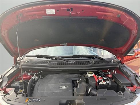 Used 2014 Ford Explorer XLT w/ Equipment Group 202A image 10