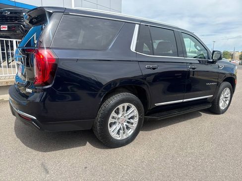 Used 2023 GMC Yukon SLT w/ SLT Premium Package AWD/4WD image 5