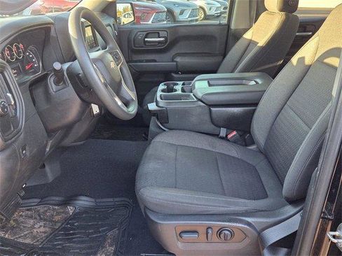 Used 2022 Chevrolet Silverado 1500 Custom w/ Safety Confidence Package image 9