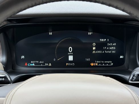 Used 2021 Lincoln Aviator Reserve image 12