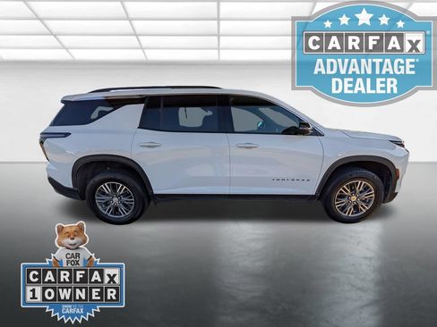 Used 2024 Chevrolet Traverse LT w/ Enhanced Driving Package FWD image 7