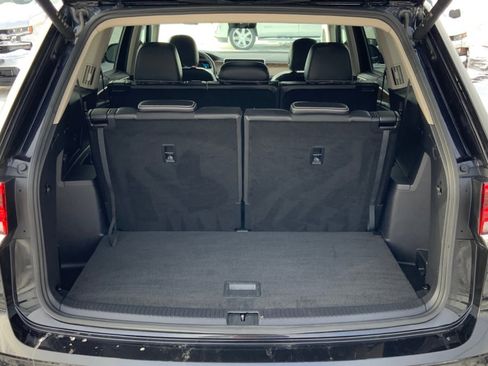 Used 2024 Volkswagen Atlas SE image 12