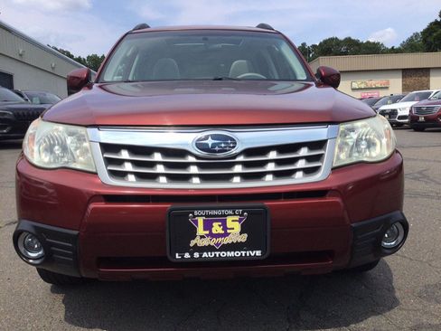 Used 2012 Subaru Forester 2.5X Limited AWD/4WD image 4