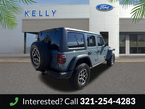Used 2024 Jeep Wrangler Unlimited Rubicon AWD/4WD image 5