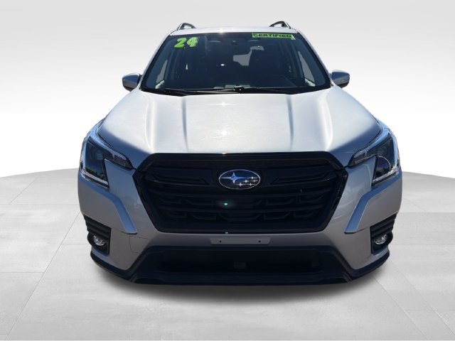 Used 2024 Subaru Forester Premium AWD/4WD image 2