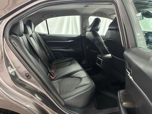 Used 2021 Toyota Camry SE image 14