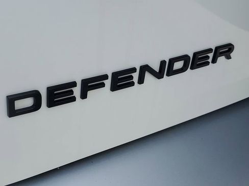 Certified 2025 Land Rover Defender 90 S AWD/4WD image 8