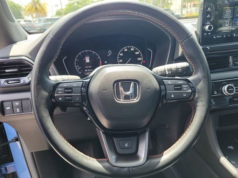 Used 2024 Honda Pilot TrailSport image 27