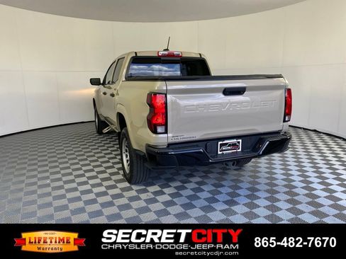Used 2023 Chevrolet Colorado W/T w/ WT Convenience Package II RWD image 5