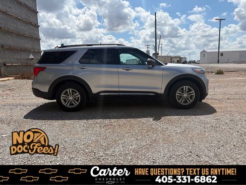 Used 2022 Ford Explorer XLT AWD/4WD image 3