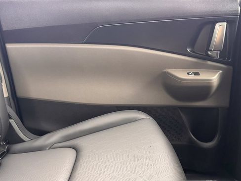 New 2026 Kia Carnival FWD image 33