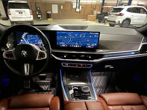 Used 2024 BMW X5 M60i image 14